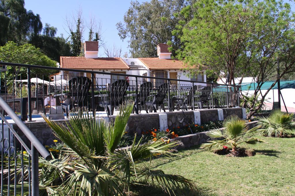 Complejo Turistico Alfombra Magika Villa Mendoza Exterior photo
